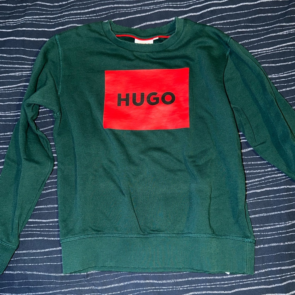 HUGO kids Dark Green Crewneck Sweatshirt with Red Logo Patch